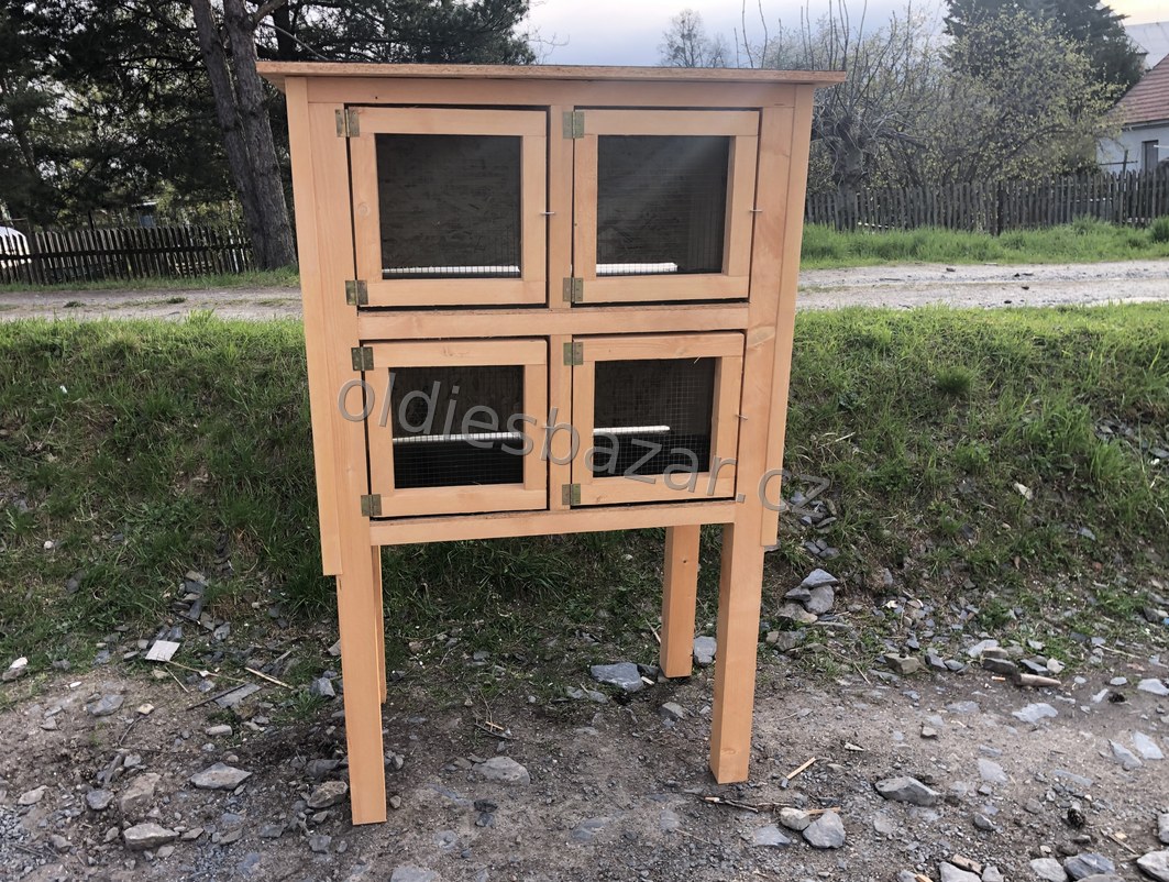 Nová dvoupatrová dřevěná králíkárna pro 4 kotce 50 × 50 cm, doprava zdarma