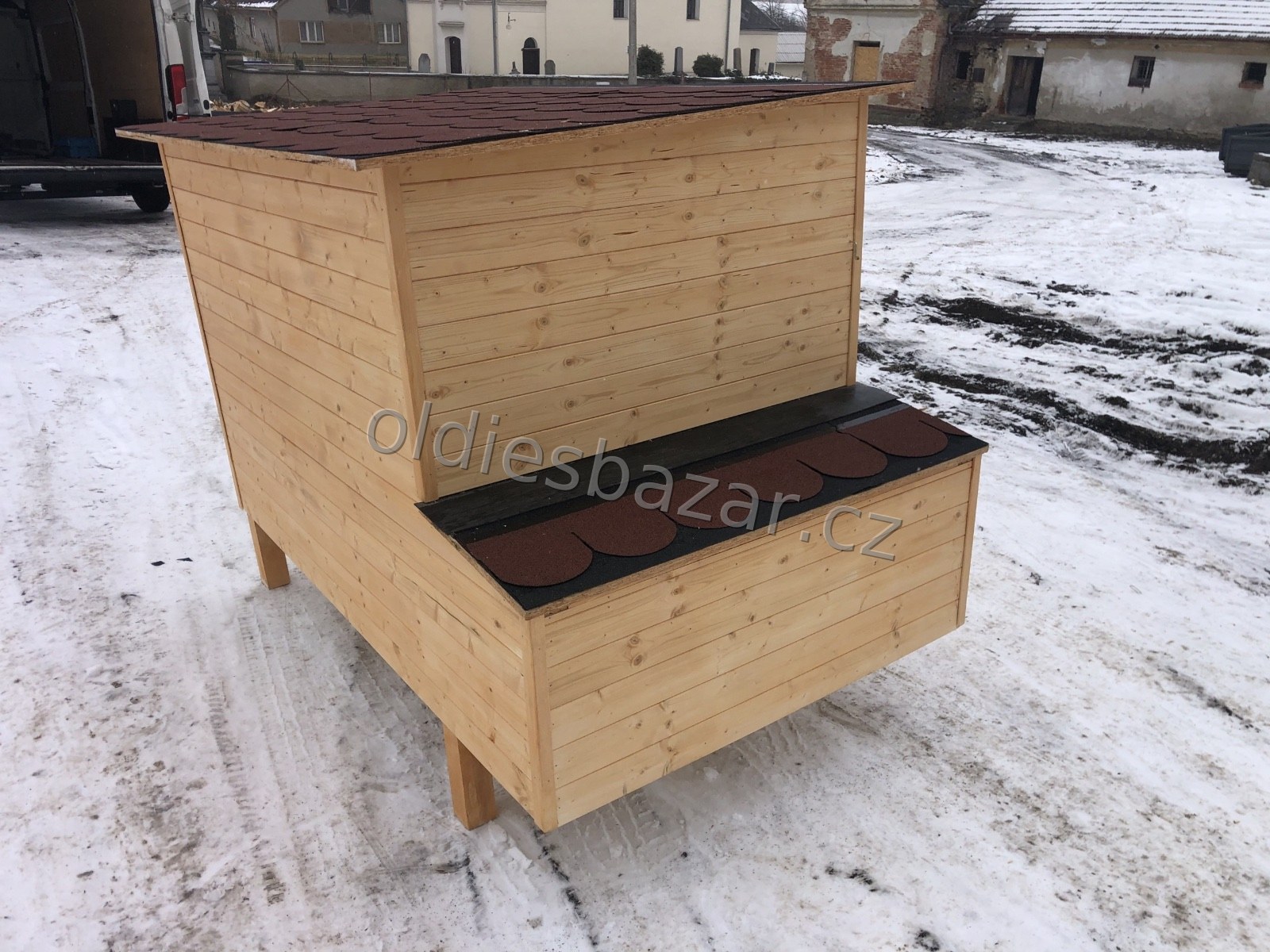 Zateplený dřevěný kurník 160 × 120 cm pro 15–20 slepic s dopravou zdarma po celé ČR